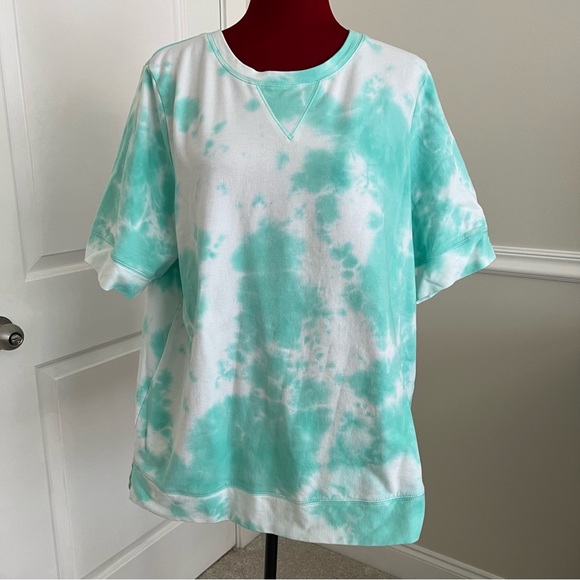 Belle by Kim Gravel Tops - Kim Gravel tie dye elbow sleeve sweatshirt💚🤍🩵